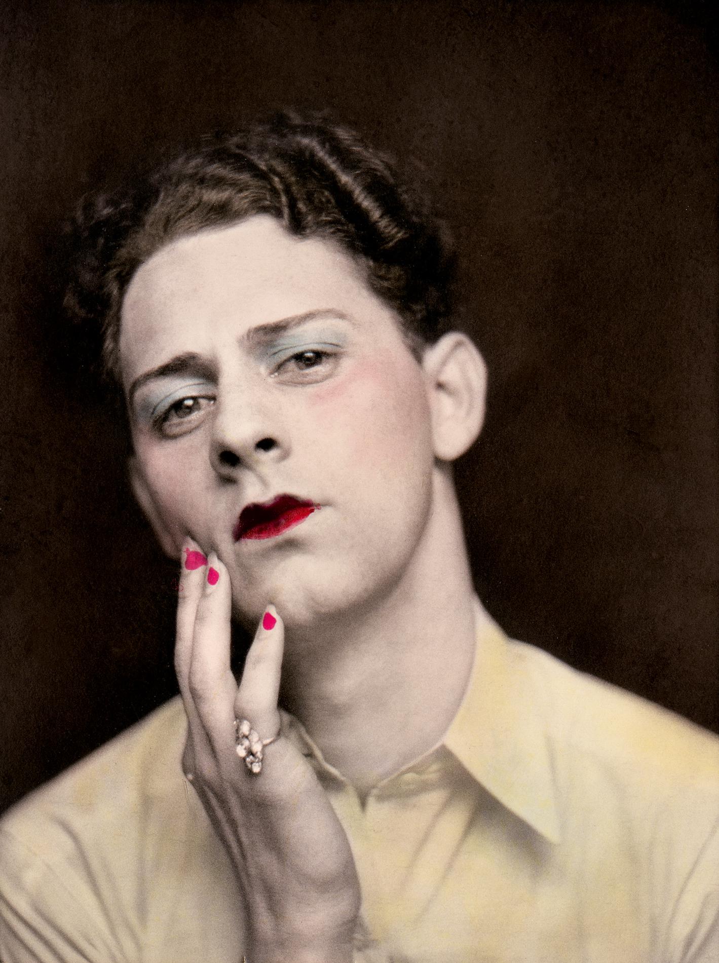 Man in make-up wearing a woman’s ring, United States - photobooth print with colour retouching